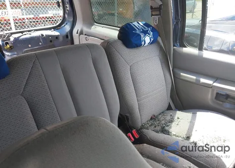 2000 Ford Explorer Xls from USA, damaged, VIN 1FMZU62X8YZA34912